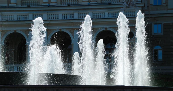 Primo piano di un ruscello di fontana — Foto Stock