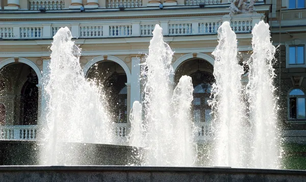 Primo piano di un ruscello di fontana — Foto Stock