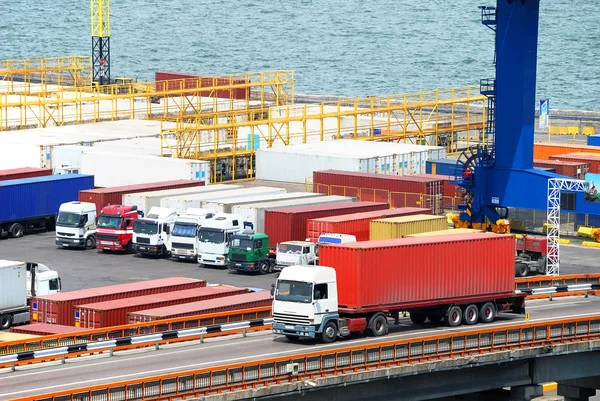 Transporte de cargas por camião — Fotografia de Stock