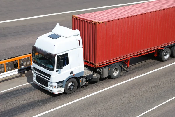 Transporte de cargas por camião — Fotografia de Stock