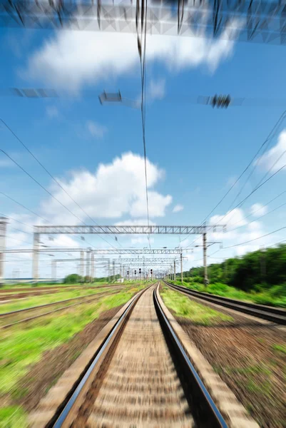 Bekijk op zomer spoorweg — Stockfoto