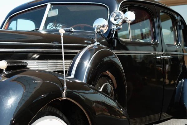 O velho carro americano vintage — Fotografia de Stock