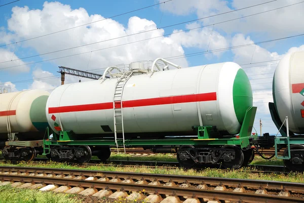Olja transport i tankar av järnväg — Stockfoto