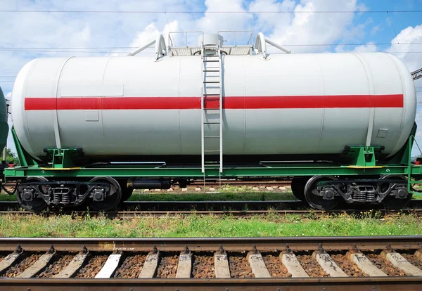 Tanque de ferrocarril con aceite —  Fotos de Stock