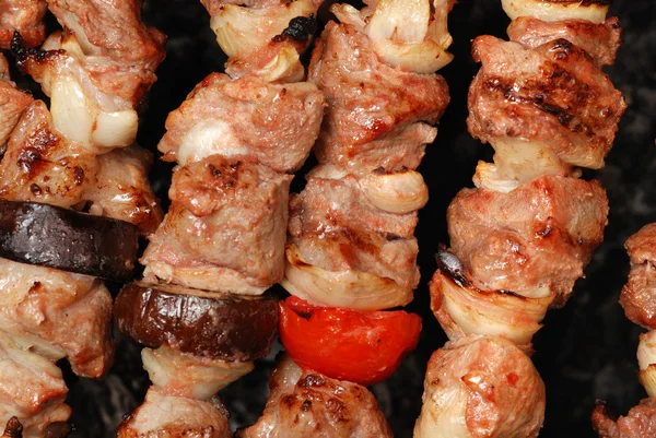 Preparação de carne no fogo — Fotografia de Stock