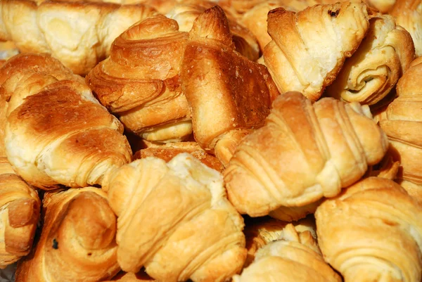Background from the fresh croissants — Stockfoto