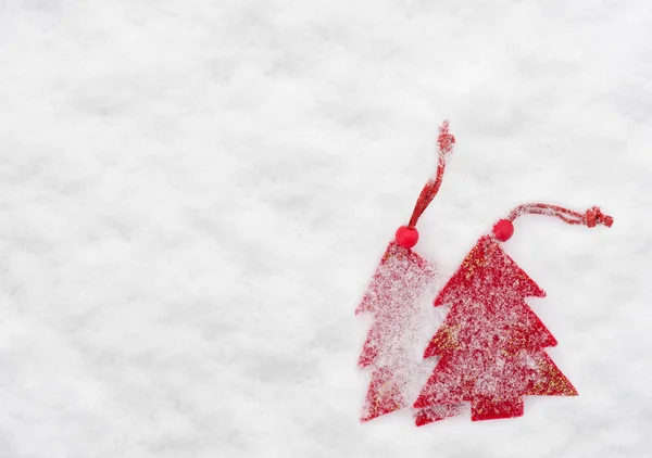 Giocattoli di albero di Natale a neve — Foto Stock