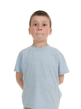 çocuğun ağzını sıkıca kapalı