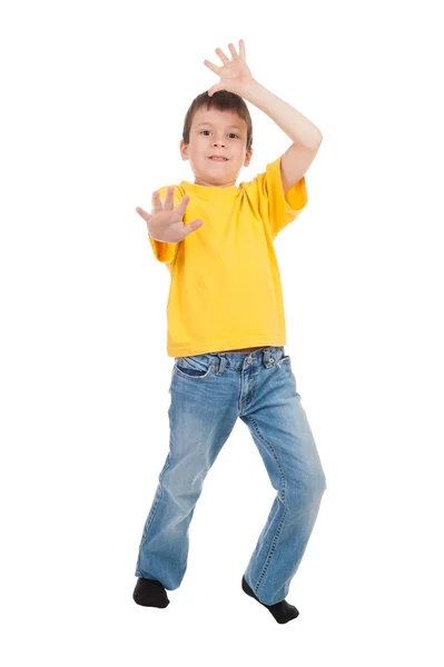 Pojke i gul t-shirt isolerade — Stockfoto