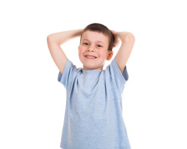 Ellerini başının arkasına koy çocuk