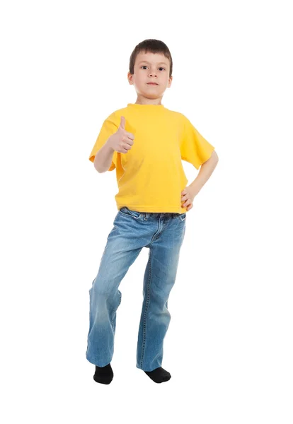 Sarı tişörtlü çocuk — Stok fotoğraf