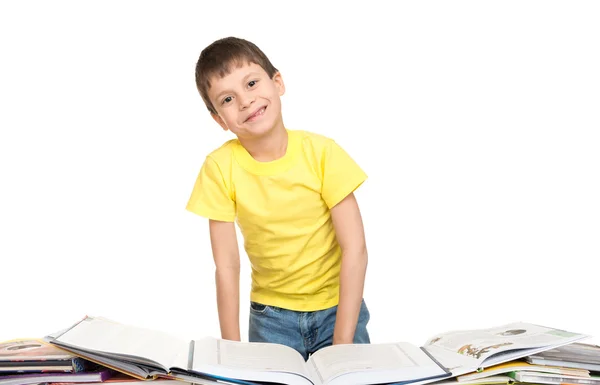 Ragazzo ha letto un libro — Foto Stock