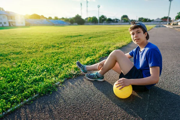 Konzept Von Sport Und Gesundheit Porträt Eines Teenagers Der Auf — Stockfoto