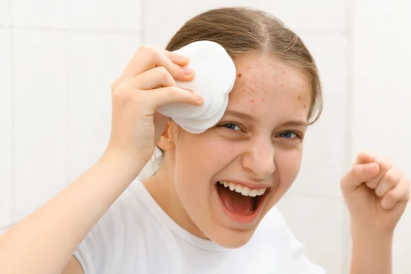 Very Emotional Face Teenage Girl Acnes She Looks Herself Mirror — Stock Photo, Image