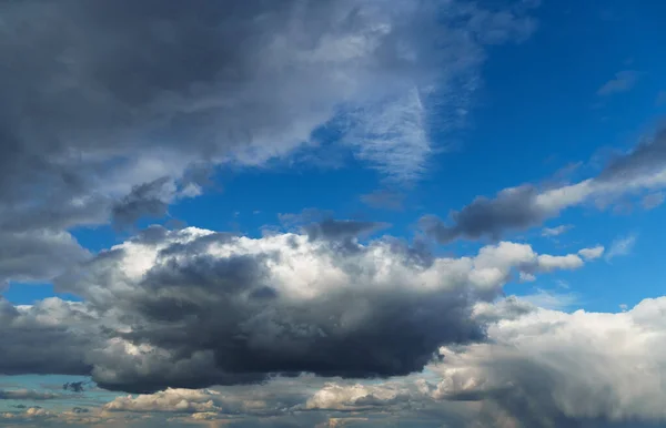 Schöner Blauer Himmel Mit Wolken Abend Als Abstrakter Hintergrund — Stockfoto