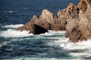 kayalık sahil şeridi