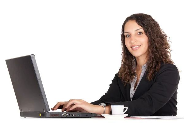 Mujer de negocios en el portátil — Foto de Stock