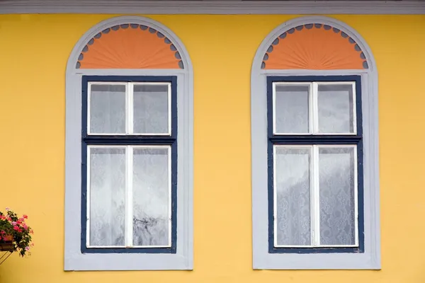 Janelas romenas — Fotografia de Stock