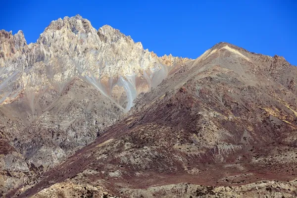 Nepal torra bergen — Stockfoto