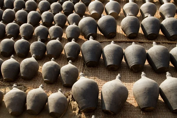 Fila de cerámica de arcilla — Foto de Stock