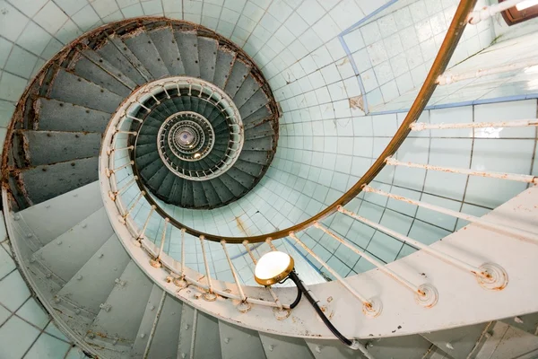Yüksek deniz feneri merdiven — Stok fotoğraf