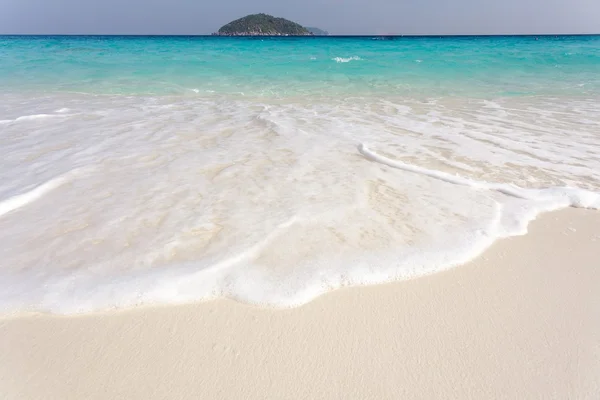 Pure tropical beach — Stock Photo, Image