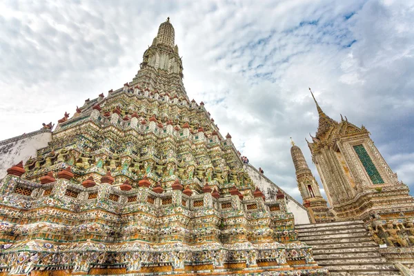 Wat arun tempel — Stockfoto