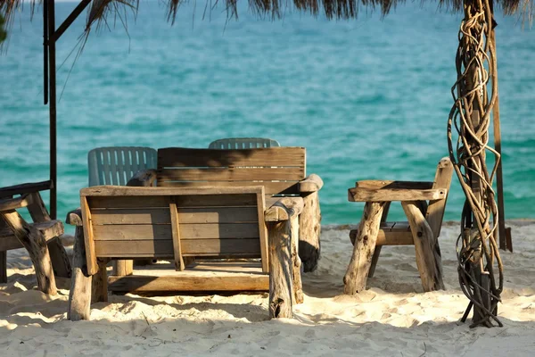 熱帯のビーチ レストラン — ストック写真