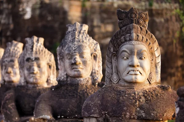 Angkor south door statues — Stock Photo, Image