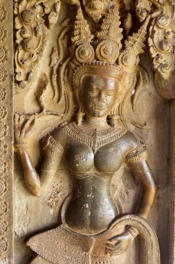 Aspara perisi heykel