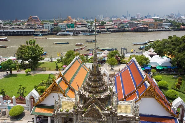 Bangkok paysage urbain de la rivière — Photo