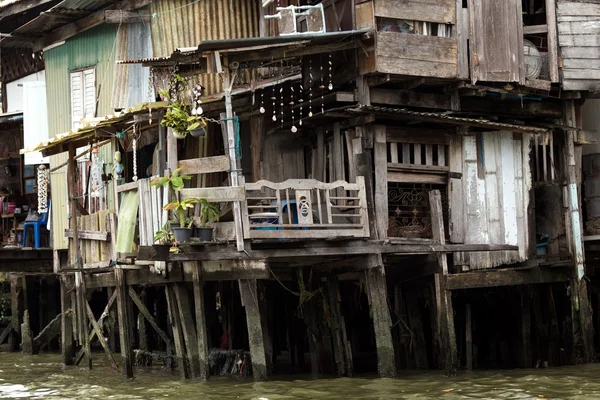 Casa de chabolas en Bangkok — Foto de Stock