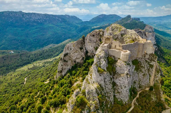 Foto Aérea Del Castillo Medieval Cátaro Peyrepertuse Sur Francia —  Fotos de Stock