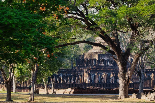 Sanktuarium Stupa Ruiny Historycznego Parku Buddyjskiego Tajlandii — Zdjęcie stockowe