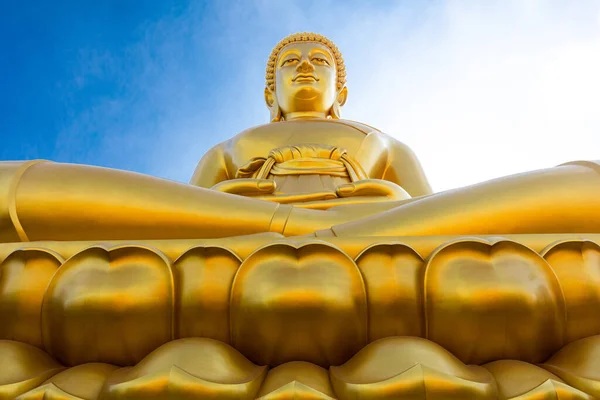Het Reusachtige Zittende Boeddhabeeld Van Wat Paknam Phasi Charoen Tempel — Stockfoto