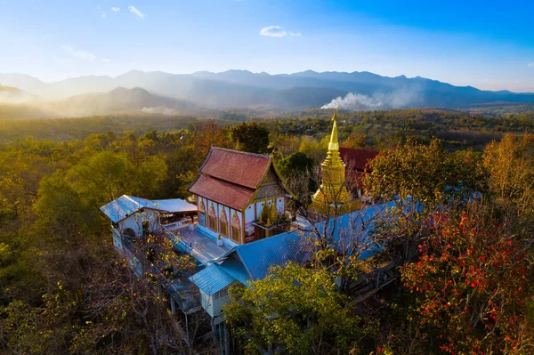 Aerial Shot Wat Phrathat Jom Jaeng Temple Beautiful Sunset Pai — Foto de Stock