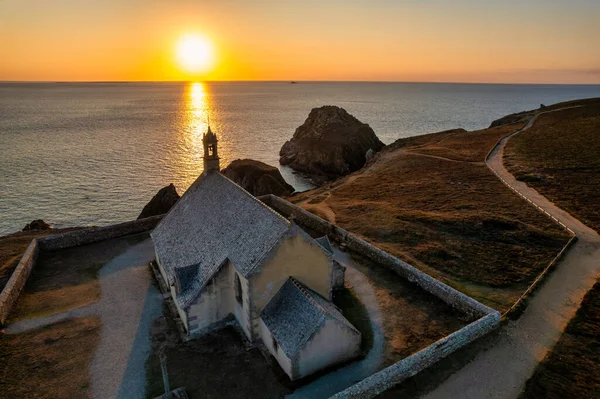 Letecký Záběr Kaple Ondřeje Při Západu Slunce Brittany Francie — Stock fotografie