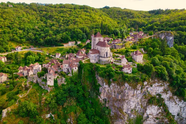 フランスのロット県にある有名なサン ラポパイ村の空中写真 — ストック写真