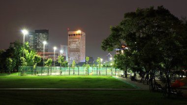 parkta geceleri açık spor Stadyumu