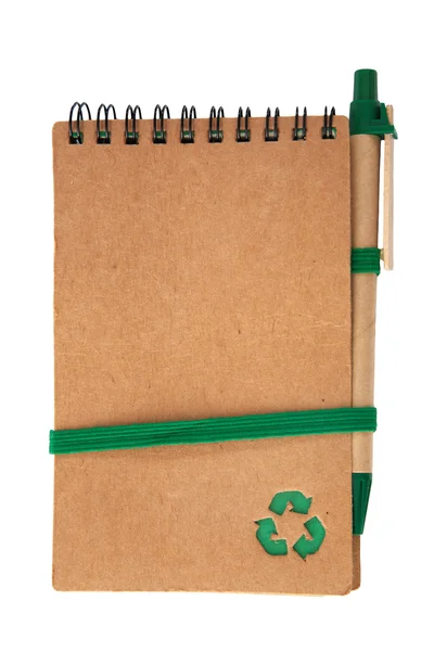 Notebook com ícone de reciclagem isolado no branco — Fotografia de Stock