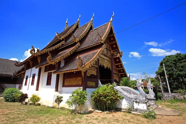 Tajski temple w chiang mai, Tajlandia — Zdjęcie stockowe