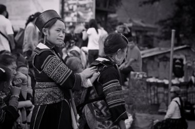 Hmong'ın kadınlar kedi kedi köyden sapa siyah