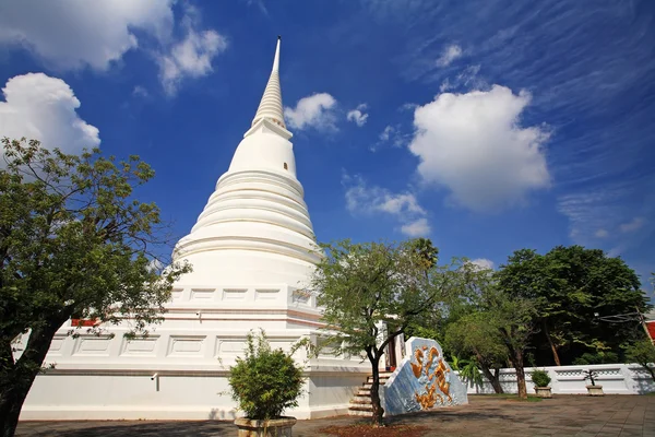 Thajské bílá pagoda — Stock fotografie