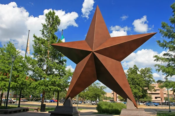 Искусственная звезда, украшенная в городе Остин — стоковое фото