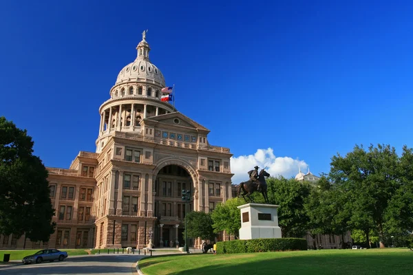 Teksas eyalet başkenti Austin'de bina — Stok fotoğraf