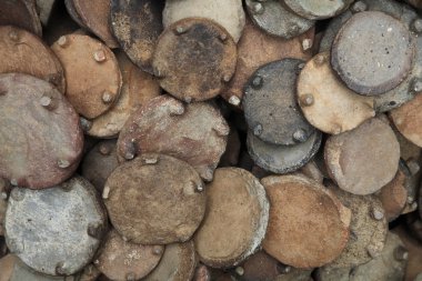 eski kil çömlek veya tepsi yığını