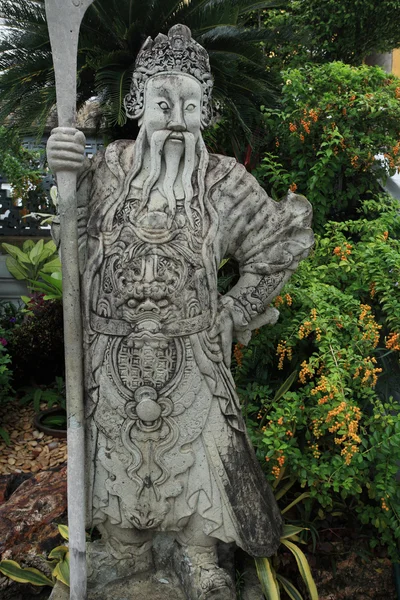 Estatua china en Wat Phra Kaew —  Fotos de Stock