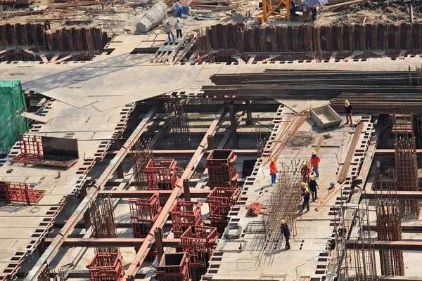 Trabalhadores no estaleiro — Fotografia de Stock