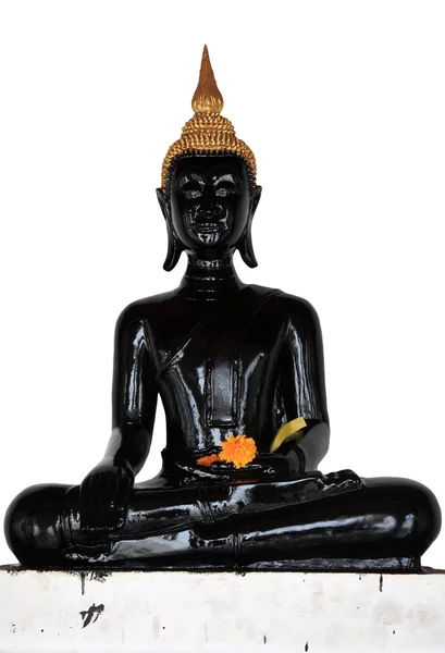 Estatua de Buda con guirnalda aislada en blanco — Foto de Stock