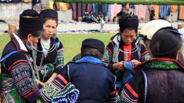 Black Hmong's women at Sapa city